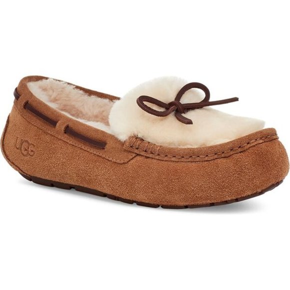 UGG Women's Dakota Fluff Moccasin - Picture 1 of 6